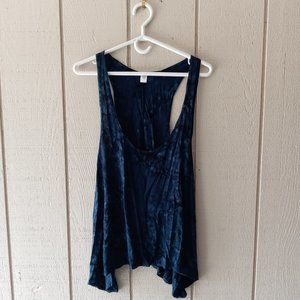 gorgeous blue ladies top, size L, rayon, dropped arm hole, brand new